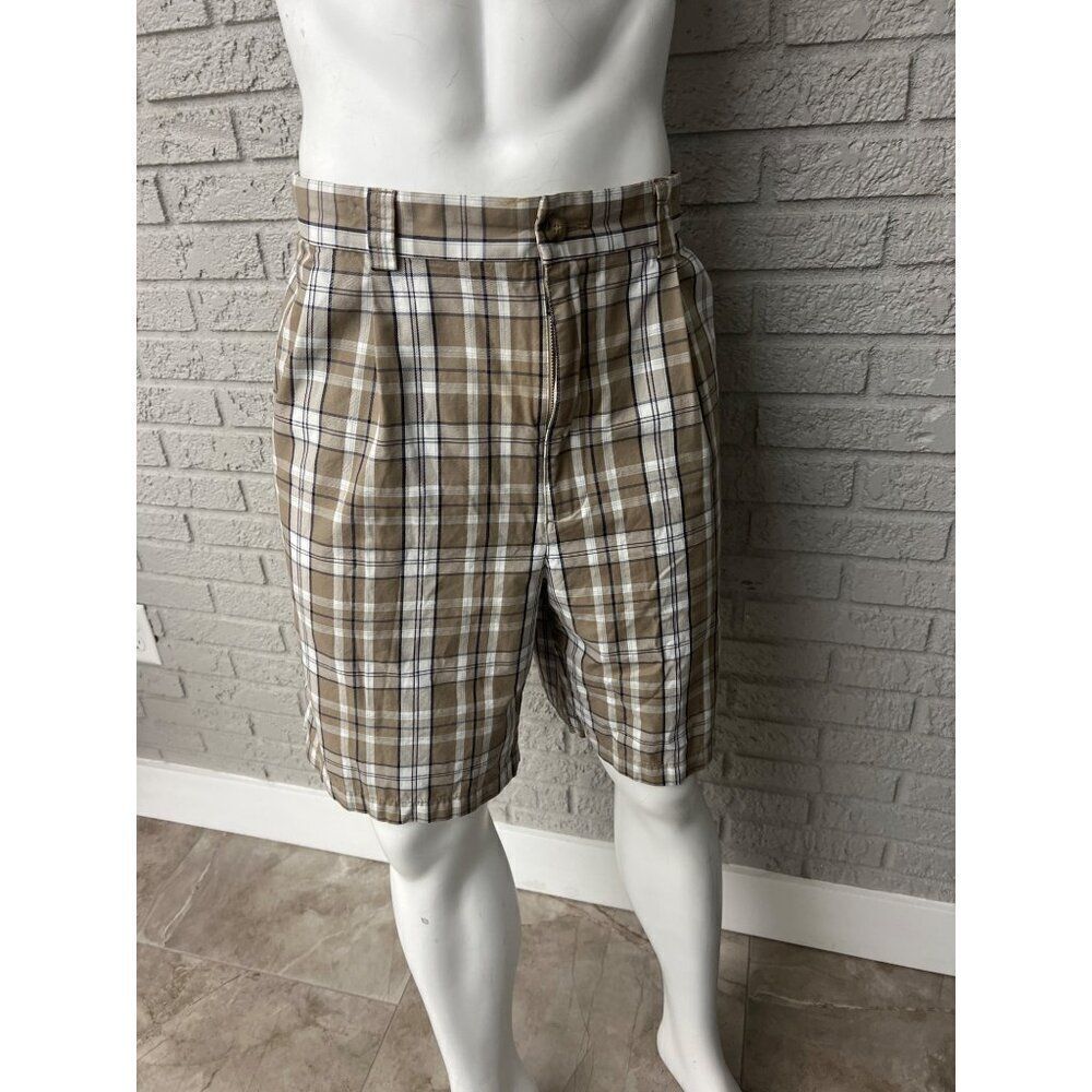 Oak Hill Men Beige Plaid Short Size 46